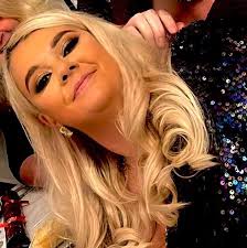 Home Bargains now has a Gift Sleigh and it's only £2.99 🎁 🛷