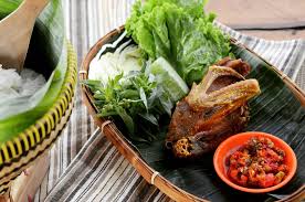 Beli aneka produk minyak kelapa online terlengkap dengan mudah, cepat & aman di tokopedia. Cantiknya Pemandangan Malam Cirebon Dari Rm Klapa Manis