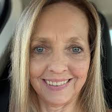 Liberty Commons store hours today?