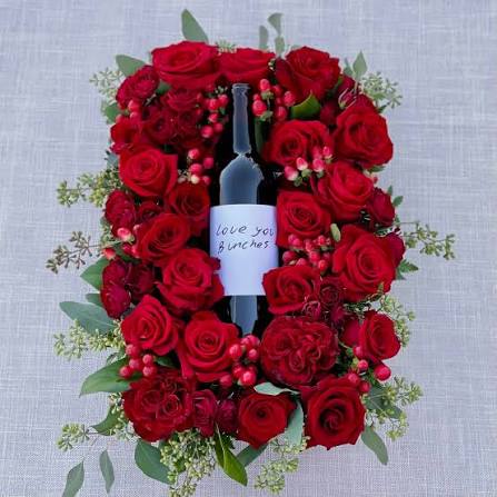 Bed of Roses Gift Box (SF500) - WINE SOLD SEPARATELY, see below for  details. in Claremont, CA | Sherwood Florist