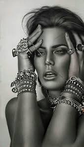 Black And White Jewelry Photography Pin By Javad Yaghobi On پرتره زن Jewelry Photography Fashion Photography Fashion Beauty