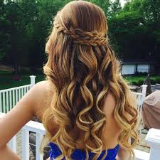 You must aclowledge your curly hair type to take care of it properly. Make Homecoming A Night To Remember 50 Dreamy Hairstyles To Wear Hair Motive