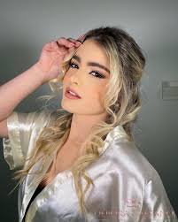 Debora Caetano (@deboracaetano_makeup) • Instagram photos and videos