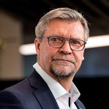 Pappa Jan Lundell om att se sonen Anton lyfta Stanley Cup-pokalen: ”Det är  nog en otrolig känsla”