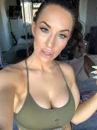 jess mike miller on X: Home workout complete Im a sweaty mess now whos  joining me?? t.cofpVMjw4y9p  X