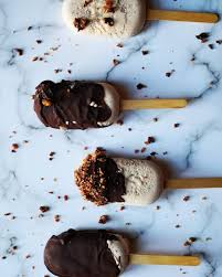 Magnum Keto Aux Noix De Pecan Caramelisees Un Plaisir Pour Les Douces Journees D Ete Noix De Pecan Cookies Chocolat Fondue Au Chocolat