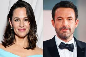 Les familles de Jennifer Garner et Ben Affleck ont passé Noël ensemble,  selon une source : « Tout est pour les enfants » : r/popculturechat