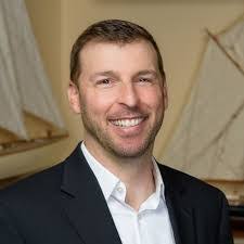 Rob Macrae's Instagram, Twitter & Facebook