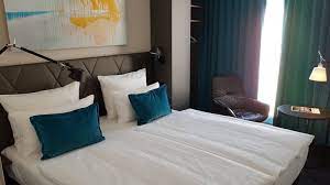 These pioneer rooms are part of a 4 plex, and are our smaller, economy rooms and are great for those traveling on a budget. Motel One Koln Neumarkt Koln Holidaycheck Nordrhein Westfalen Deutschland