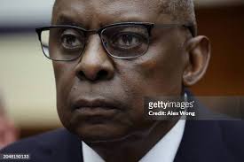 2,152 Lloyd Case Photos & High Res Pictures