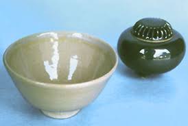 Cementing, filling, painting and cold glazing broken porcelain / china with missing pieces. Porcelain Versus Earthenware Arita Ware Meet The Kids Kids Web Japan Web Japan