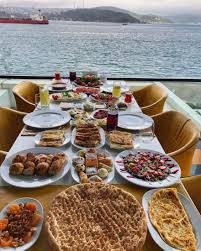 Istanbul Da Kahvalti Yapilacak Yerler Yemek Sunumu Gida Yemek