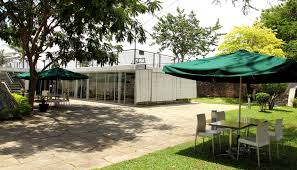 Enjoy freshly made breads, coffee and tea for breakfast or dive right into their mains of grilled chicken, lamb shanks and sauteed. Kota Dine Coffee When Francis Meets Rempah Fort Cornwallis Penang What2seeonline Com