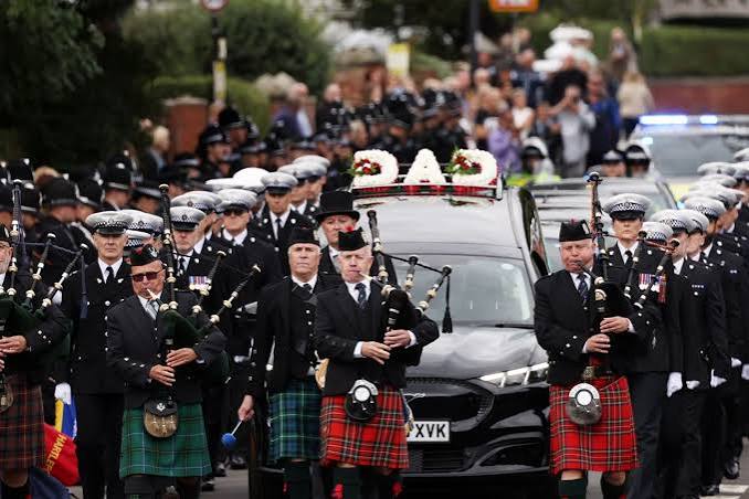 Moving scenes as hundreds of police officers line Hartlepool streets for  funeral of fallen colleague PC Blades | Teesside Live