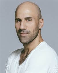 Jean Moise's Instagram, Twitter & Facebook