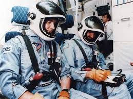 تعيين إيمان بنت هباس بن سلطان المطيري، نائبا. Ø§Ù„Ø£Ù…ÙŠØ± Ø³Ù„Ø·Ø§Ù† Ø¨Ù† Ø³Ù„Ù…Ø§Ù† Ø¢Ù„ Ø³Ø¹ÙˆØ¯ ÙÙŠ ØµØ¯Ø¯ Ø¥Ø·Ù„Ø§Ù‚ Ù…Ø°ÙƒØ±Ø§ØªÙ‡ ÙƒØ£ÙˆÙ„ Ø±Ø§Ø¦Ø¯ ÙØ¶Ø§Ø¡ Ø¹Ø±Ø¨ÙŠ Ú¤ÙˆØº Ø§Ù„Ø¹Ø±Ø¨ÙŠ Ø©