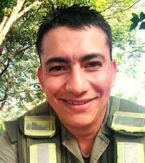 Chato” Barreto fue despedido rodeado por su familia y los honores de sus  compañeros