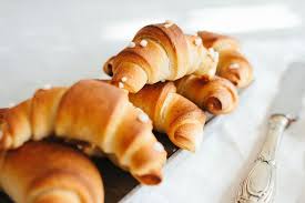 The beginning of the word is pronounced kwa, because that's the standard pronunciation for french words starting in croi such as the word croître, meaning 'to grow ,' or the ballet term croisé , meaning 'crossed.' The Curious History Of The Croissant How It Became France S Favorite Pastry
