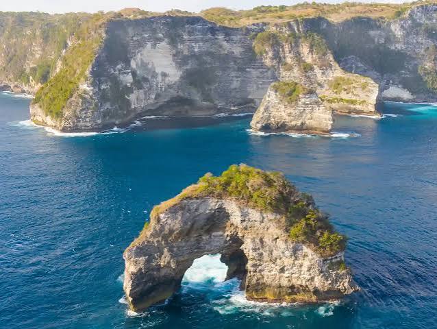 Banah Cliff Point