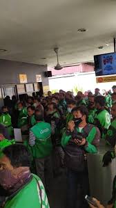 Bts meal now in malaysia 26 may 2021review lengkap paket bts meal mcdonalds soon in indonesia kalian tim beli atau enga? Long Line By Food Couriers Who Ordering Bts Meal In Indonesia Mcdonald S Bts Meal Know Your Meme