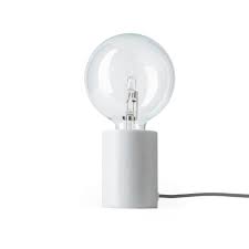 Unsere Tischleuchte Salby Wird Das Neue Lieblingsaccessoire Fur Alle Designliebhaber Aus Edlem Marmor Gefertigt Besitzt Salby Ein Tischleuchte Lampe Urbanara