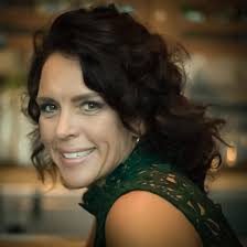 Ellen Marrs's Instagram, Twitter & Facebook