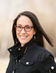 Tami Bain's Instagram, Twitter & Facebook