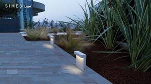 bolardos luminosos led coleccion look by simes eclairage de jardin amenagement jardin eclairage d allee
