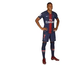 Отец родом из камеруна, а мать имеет алжирские корни, в итоге получился французский футболист. Kilian Mbappe Sajt Bolelshikov Pszh Oficialnyj Fan Klub