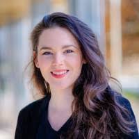 Beth Mercer's Instagram, Twitter & Facebook