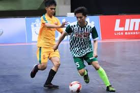 Untuk pantulan bola kisaran antara 55 hingga 65 cm saja. Lama Pertandingan Futsal Halaman All Kompas Com