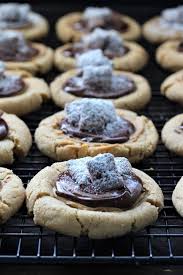 Copycat Crumbl Muddy Buddy Cookies My Recipe Treasures Recipe In 2020 Delicious Cookie Recipes Cookie Toppings Chewy Peanut Butter Cookies