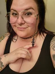 Obsessed with nose chains ⛓️🤍