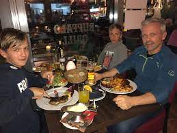 Transforms 450º f up to 750º f +* the original pizza oven box's patented 1 design raises the temperature of outdoor grills to that of a real wood burning pizza oven. Buffalo Grill Wlimersdorfer Str Near Adenauer Platz Bild Von Buffalo Grill Restaurant Berlin Tripadvisor
