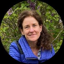 Lisa Mcsweeney's Instagram, Twitter & Facebook