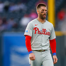 One key stat eluding Phillies' hottest hitter Bryce Harper since 'The  Haircut'