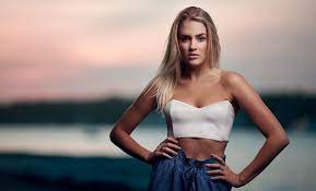 The Best Camera Settings For Portrait Photography Outdoor Portrait Photography Portrait Photography Tips Photography Settings