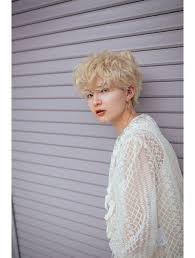 マッシュショート l034964857 フィノ phino のヘアカタログ ホットペッパービューティー マッシュショート ビューティー グレー ヘアスタイル