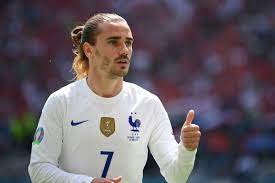 Griezmann began his senior club career playing for real sociedad, and won the segunda división title in his first season. Football Rumours Chelsea Planning Loan Move For Antoine Griezmann The Independent