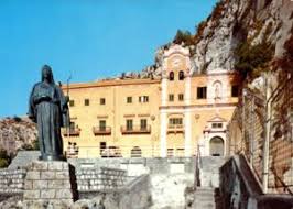 Rosalia era infatti figlia di sinibaldo dei conti dei marsi e di sangro. Postcard Palermo Monte Pellegrino Statue And Church Of St Rosalia Italy Palermo Palermo Pa Col It 003296 Pc 1281
