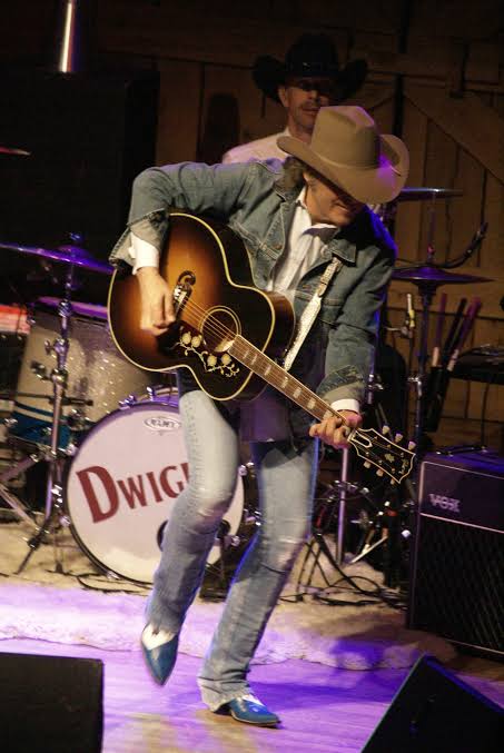 Dwight Yoakam - Kentucky Music Hall of Fame and Museum