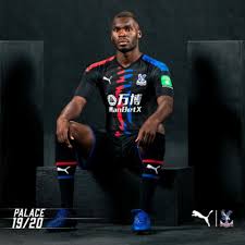 The crystal palace is a space station that was constructed in an eleven year period between 2000 and 2011. Uniforme Reserva Do Crystal Palace Escudos E Uniformes Bonitos Do Futebol Facebook