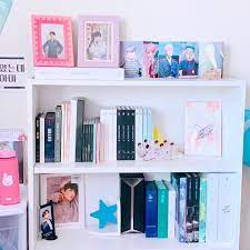So This Is My Bts Album Shrine Although You Can T See All Of It I Think I Finally Like My Set Up Especially T Kamar Diy Ide Dekorasi Kamar Inspirasi