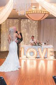 Glamorous Spring Wedding At Wedgewood Weddings Las Vegas Nv Zola Inspiration Wedgewood Wedding Vegas Themed Wedding Vegas Wedding Dress