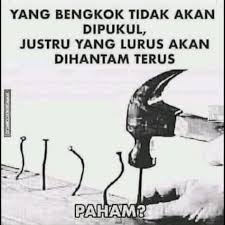 Bagi mudah mengenal pasti simpulan bahasa, identiti atau ciri yang lazim ialah simpulan bahasa biasanya terdiri daripada dua patah perkataan. Facebook
