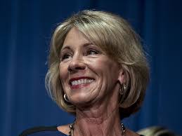 Betsy Sanders's Instagram, Twitter & Facebook