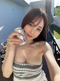 佐野由真- 日本AV女優介紹：清新氣質與出眾表現的完美結合