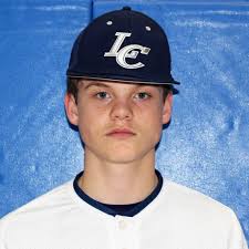 Brady Hinton's Instagram, Twitter & Facebook