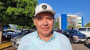 Francisco Aispuro's Instagram, Twitter & Facebook