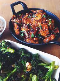 Gochujang Tempeh Blasted Broccoli Vegan Miam Recipe Vegetarian Vegan Recipes Recipes Healthy Dinner Recipes Easy